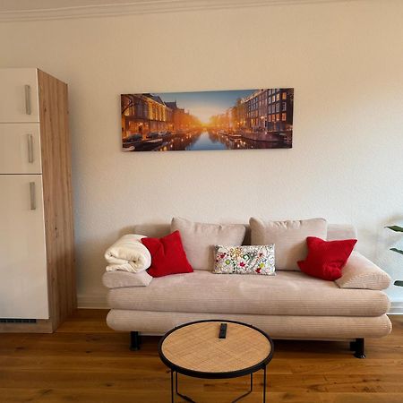 Stylisches Apartment Mit Grossem Tageslichbad Am Marktplatz Leonberg Buitenkant foto