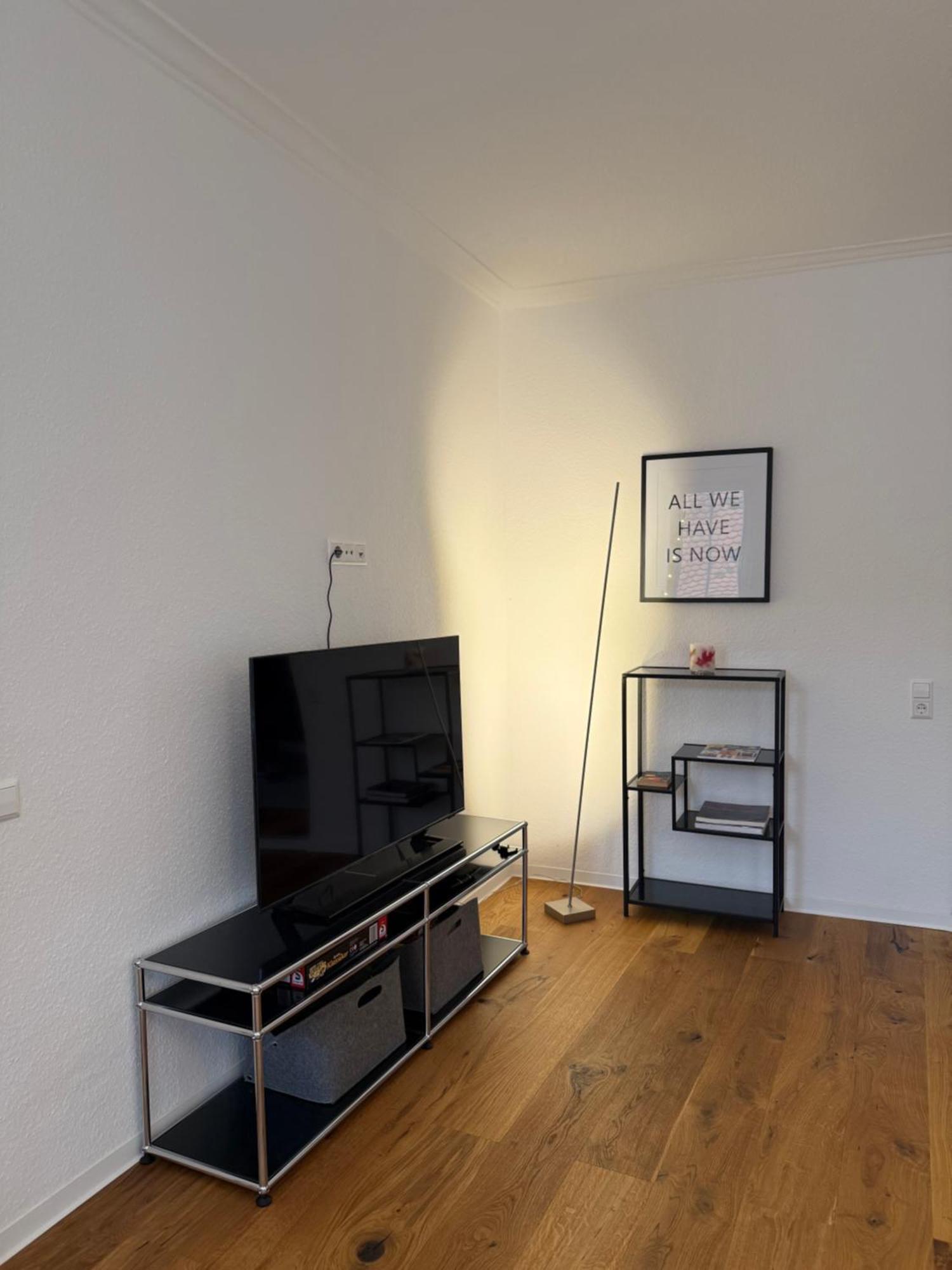 Stylisches Apartment Mit Grossem Tageslichbad Am Marktplatz Leonberg Buitenkant foto