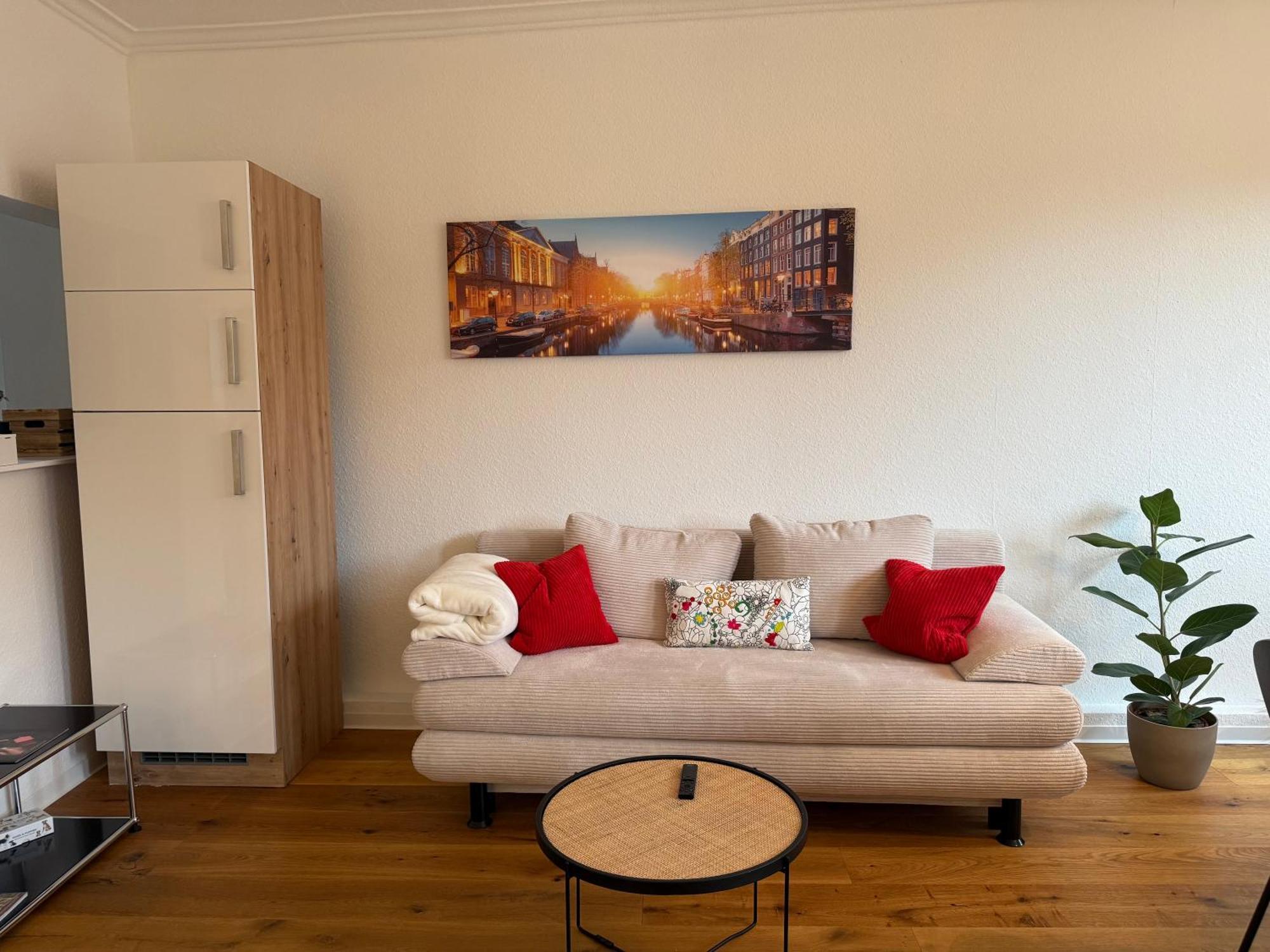 Stylisches Apartment Mit Grossem Tageslichbad Am Marktplatz Leonberg Buitenkant foto