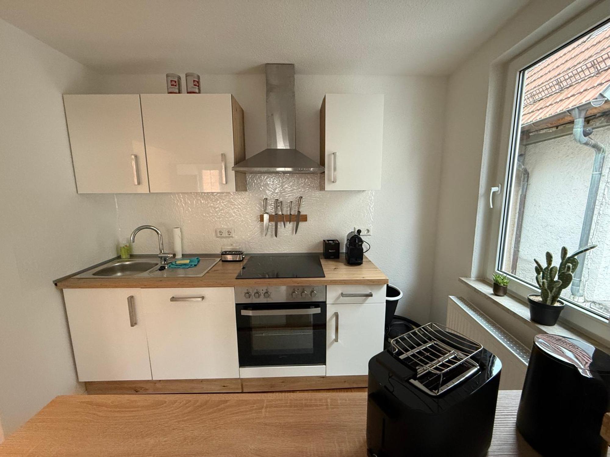 Stylisches Apartment Mit Grossem Tageslichbad Am Marktplatz Leonberg Buitenkant foto