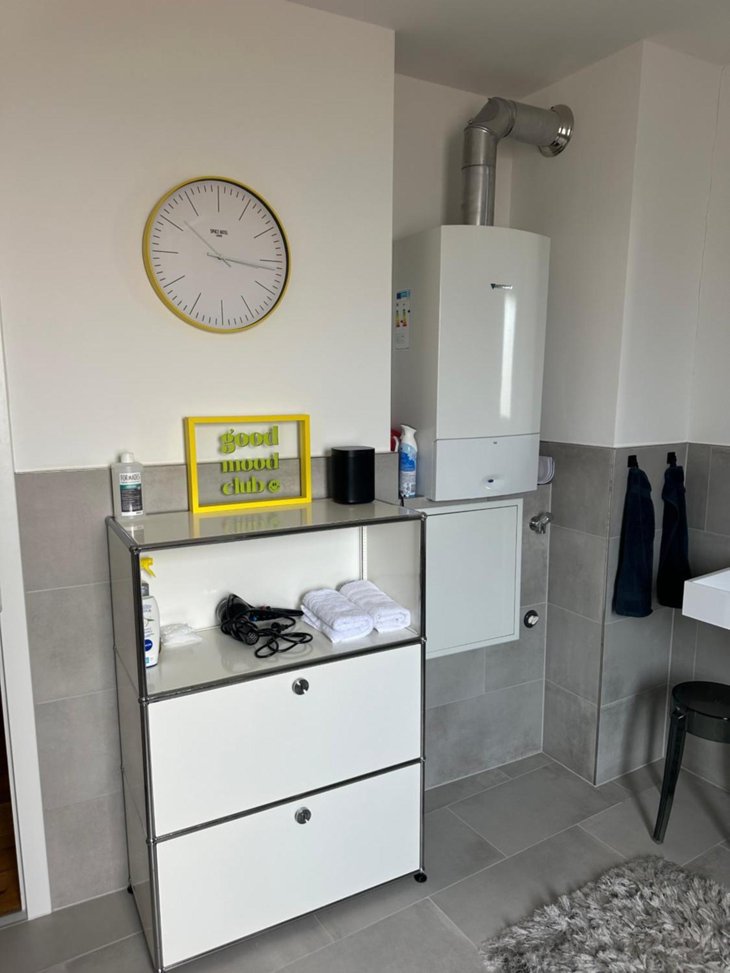 Stylisches Apartment Mit Grossem Tageslichbad Am Marktplatz Leonberg Buitenkant foto